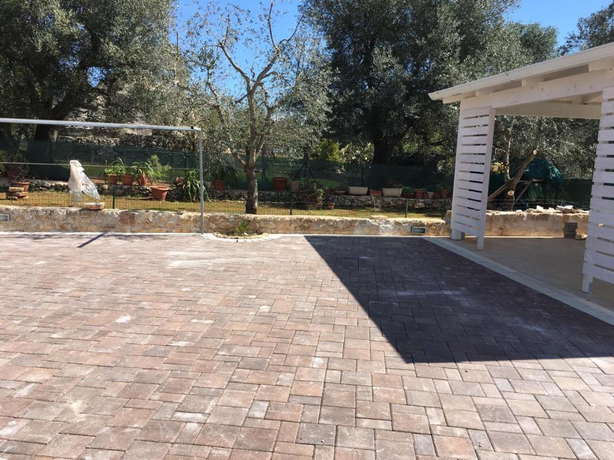 אוסטוני Villa Paradiso מראה חיצוני תמונה